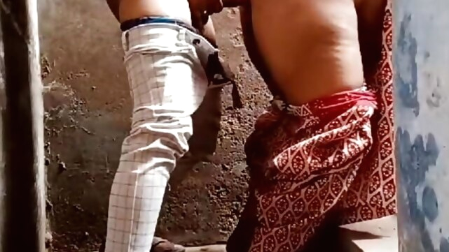 indian Porn The aunty next door invited me to her house. her the stairs of the house creampie hd videos